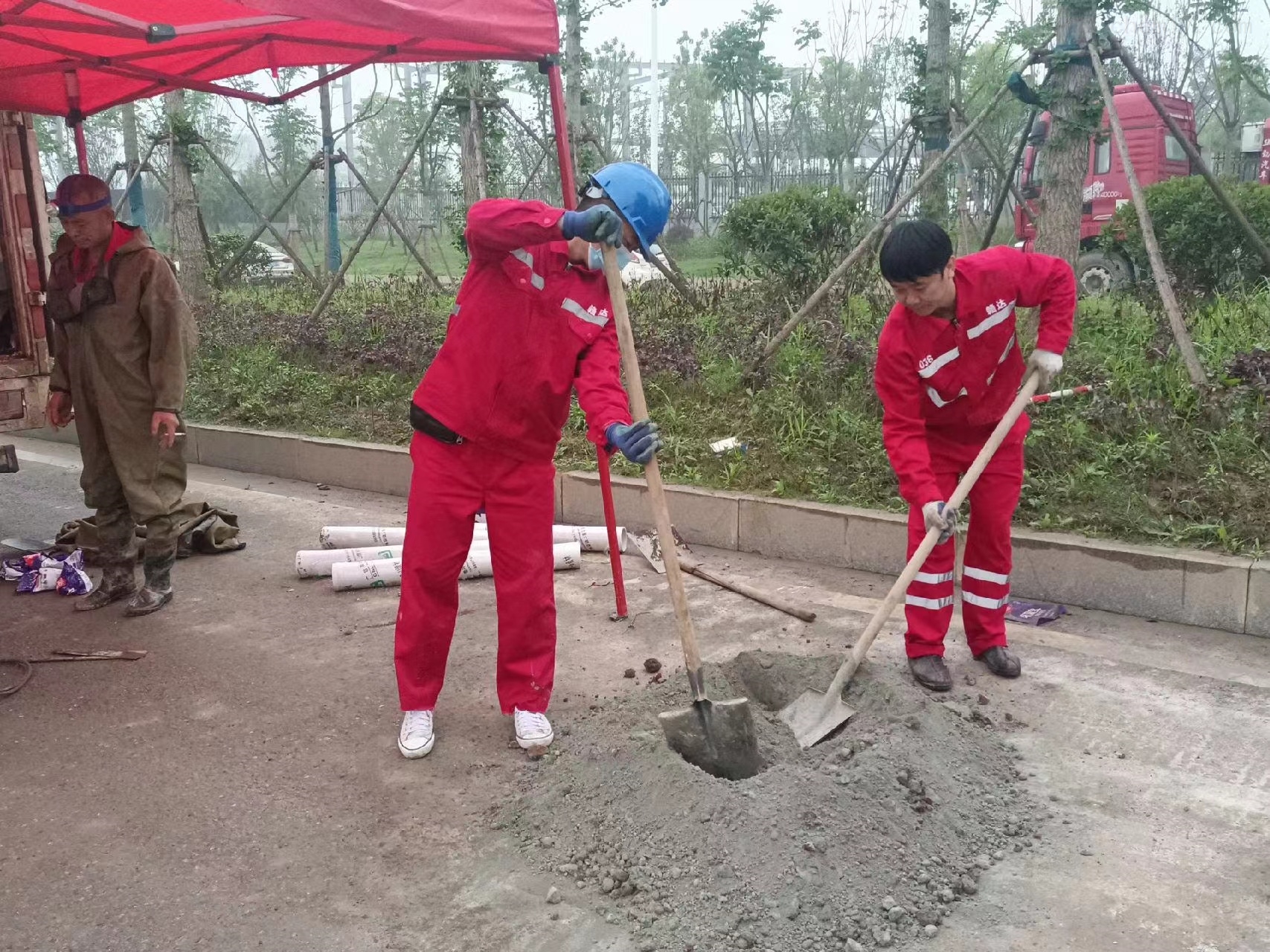 通海管道疏通哪家好】及时进行市政管道清淤