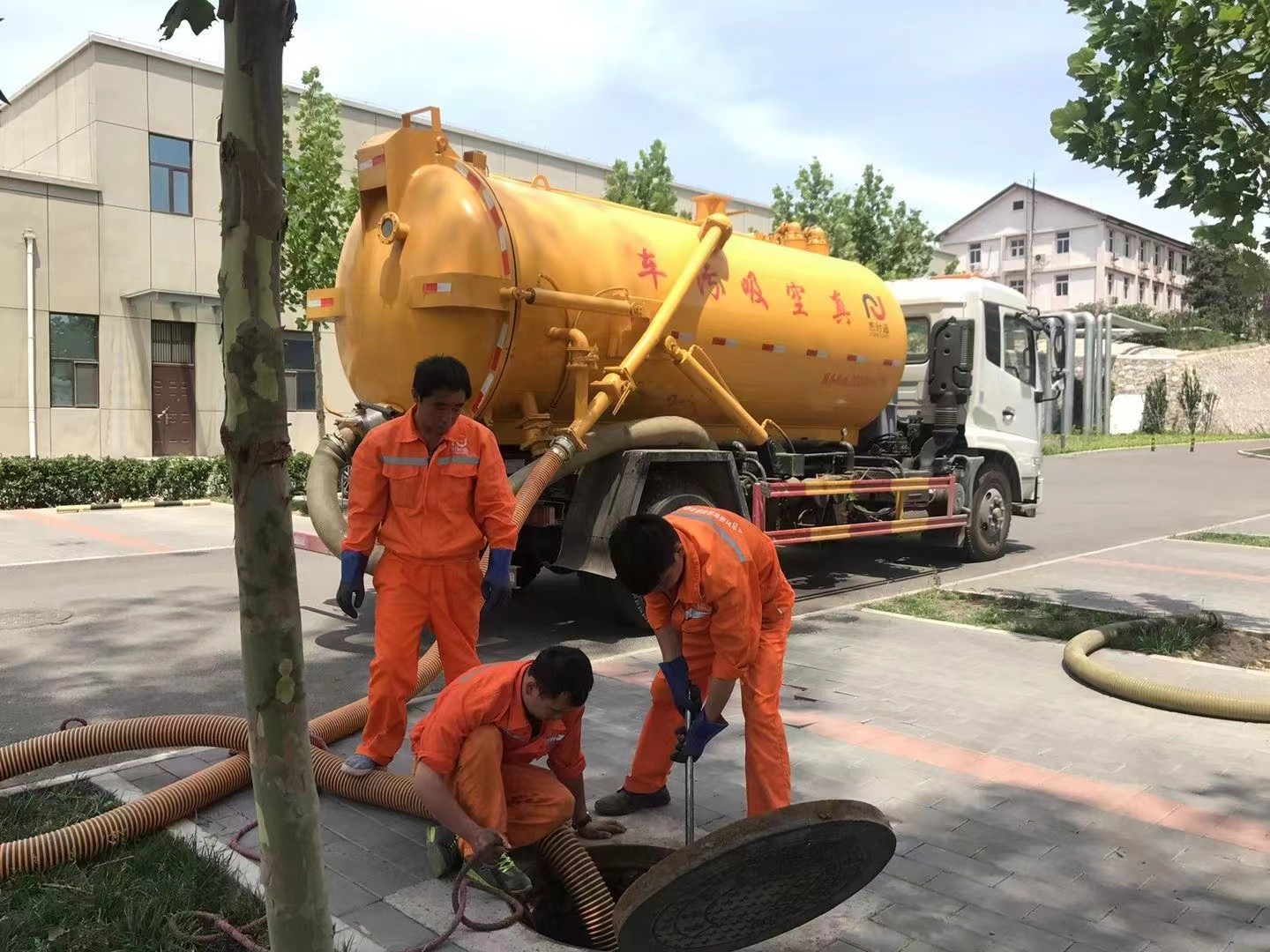 通海化粪池清理与5-8吨吸粪车施工效率分析